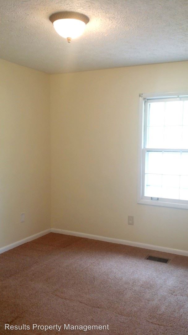 Building Photo - 200 Hearthstone Dr