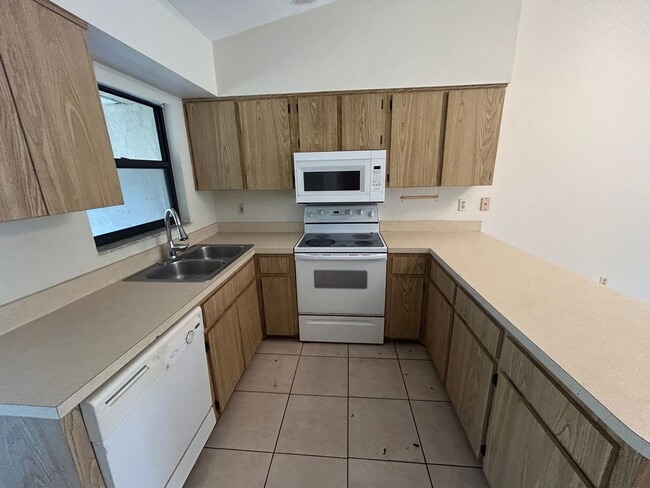 Building Photo - 17382 W Carnegie Cir