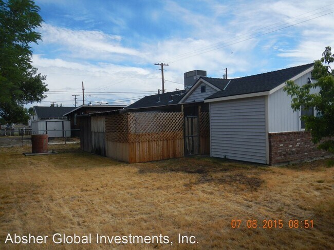 Building Photo - 3 br, 1 bath House - 1200 W. 11TH STREET