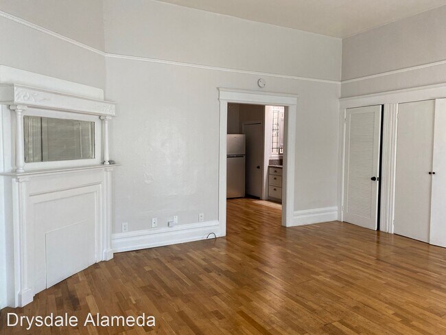 Building Photo - Studio, 1 bath House - 1501 9th Ave