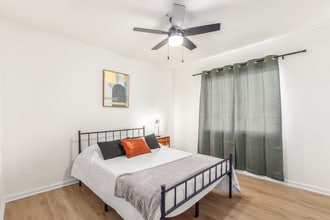 Building Photo - 2222 W Morningside Dr