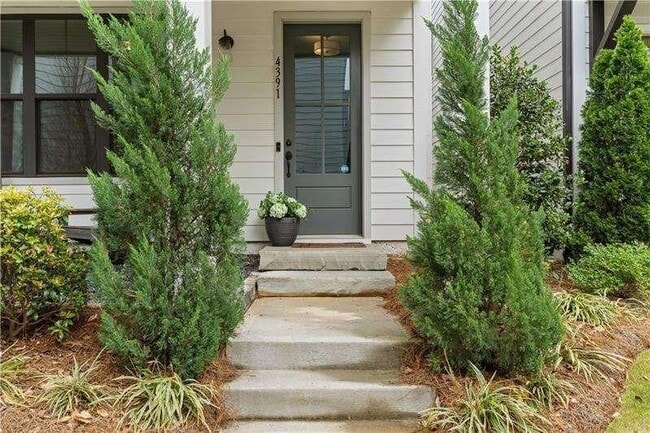 Building Photo - 4391 Gillon Cir SE