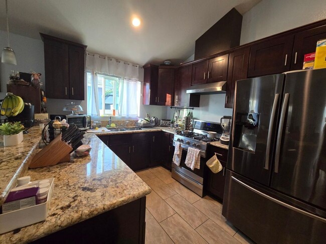 Foto del edificio - 10508 S Freeman Ave