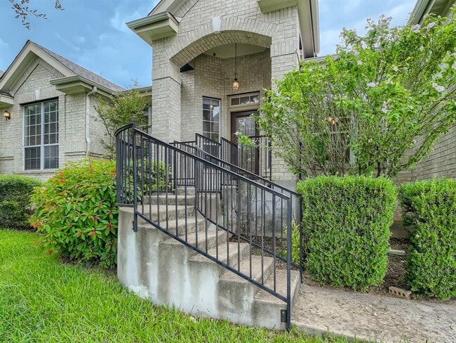 Building Photo - 11918 Loomis Dr