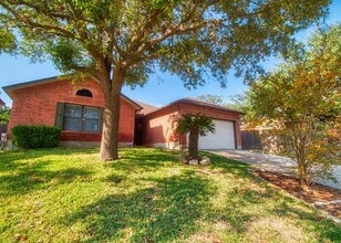 Building Photo - 13911 Edge Point Dr