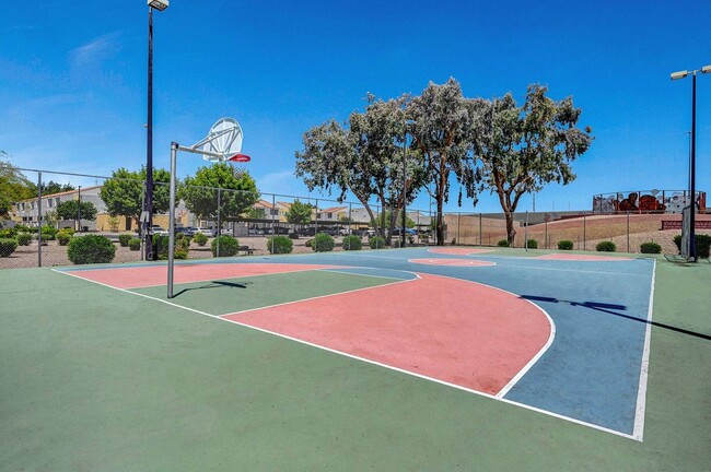 Foto del edificio - Park at Spring Valley