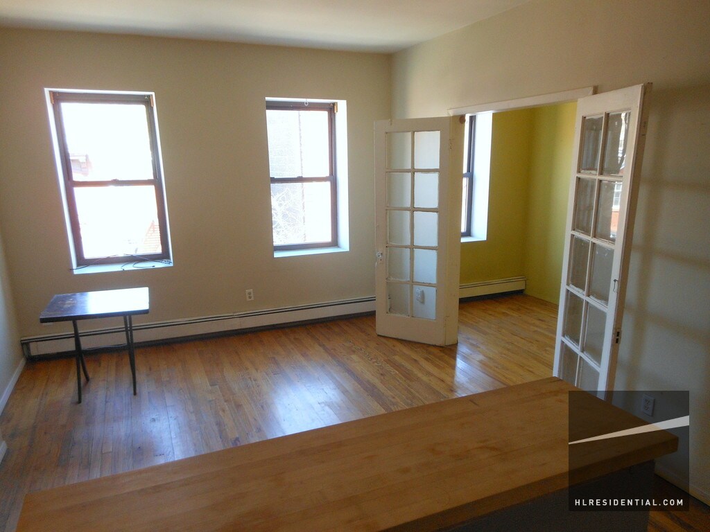 Primary Photo - 200 Ashland Pl