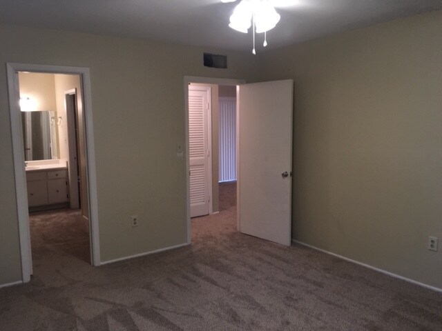Bedroom w/ private entry to bath - 1100 Skyland Dr