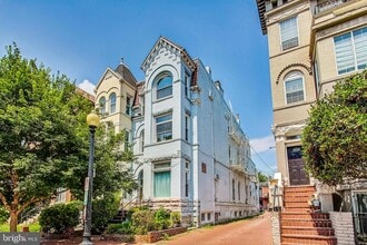 Building Photo - 2121 N St NW