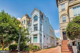 Building Photo - 2121 N St NW