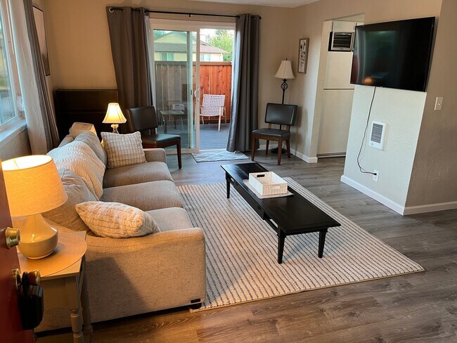 Foto del edificio - 520 N 38th Pl