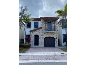 Building Photo - 10336 NW 70th Terrace