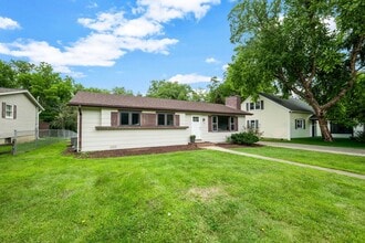 Building Photo - 360 Poplar St