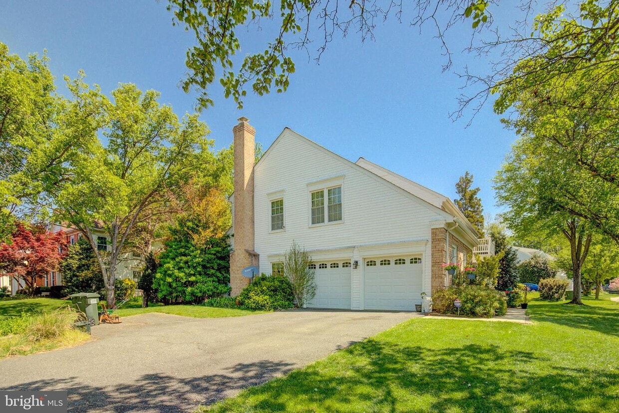 4303 Galesbury Ln, Chantilly, VA 20151 House Rental in Chantilly, VA