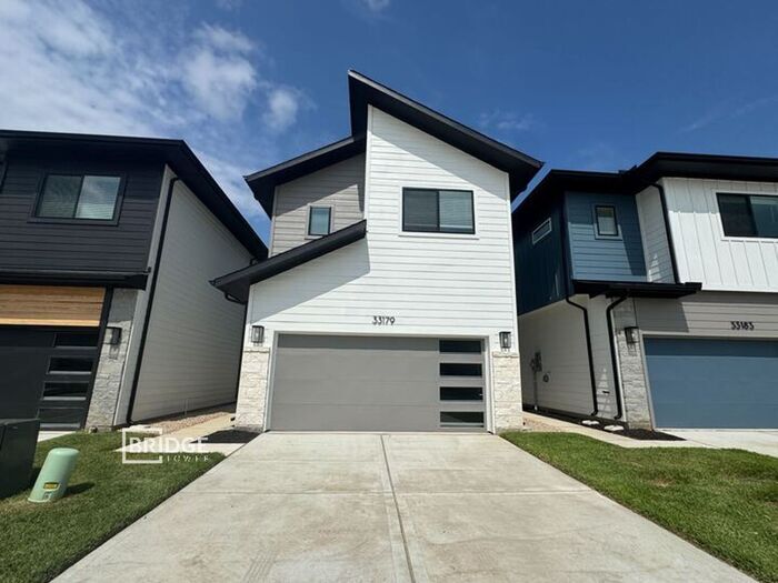 Foto principal - 33179 Oak Hts Pl