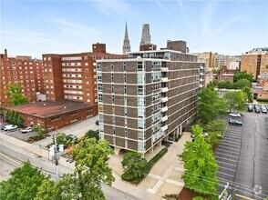 Building Photo - 552 N Neville St