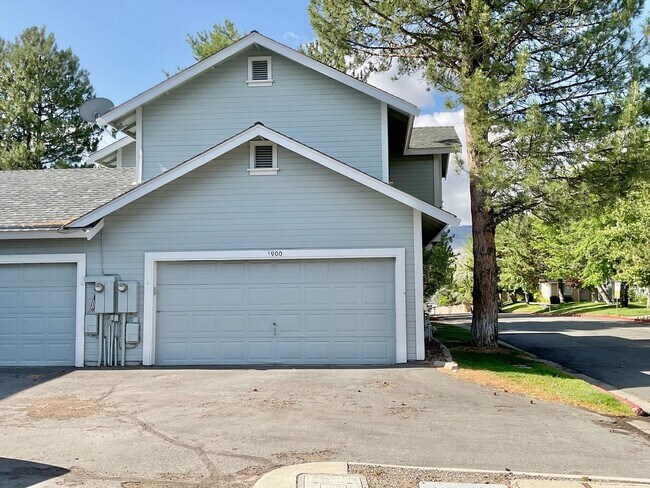 Building Photo - Northgate Village -  3 bedroom, 2.5 bath Townhouse!