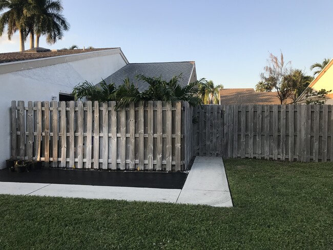 Building Photo - 81 Baytree Cir