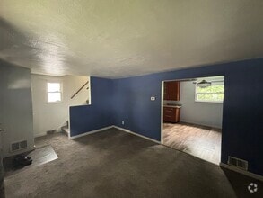Building Photo - 714 Hestor Dr