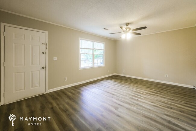 Building Photo - Cute and Comfortable 3-Bedroom Home