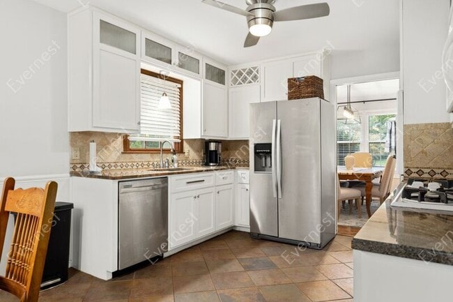 Building Photo - 605 Dunmore Cir