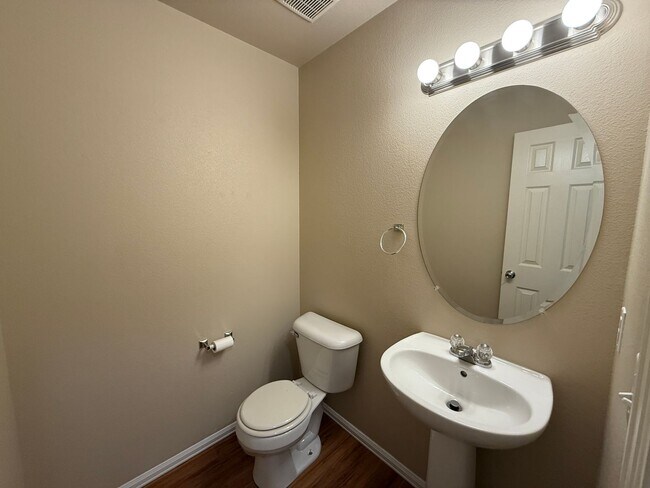 Building Photo - Updated 2-Bed, 3-Bath Townhome with Garage & Fenced Patio!!