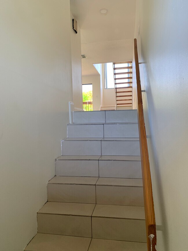 Foto del edificio - 281 W Park Dr