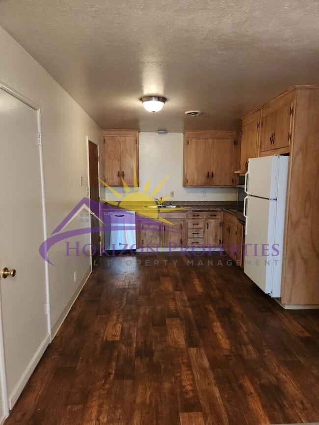 Building Photo - 1430-1432 Topaz Way