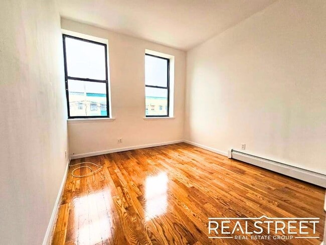 Building Photo - Lovely 2 BR in Bed Stuy near Trains