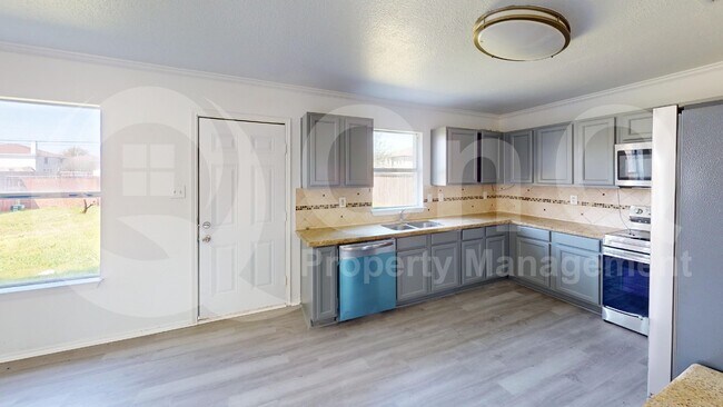 Foto del edificio - 6031 Susanna Dr