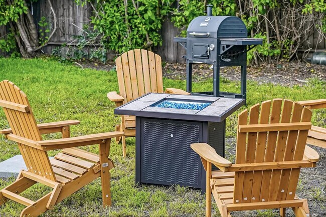 Foto del edificio - 422 Morse Ave