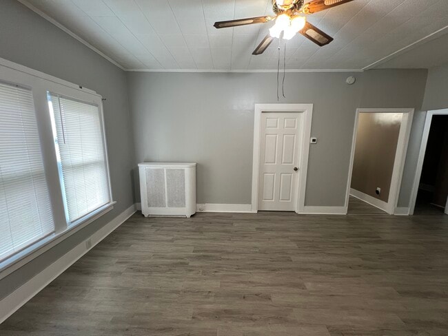 Living Room - 15 Brewer St