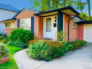 Building Photo - 1619 Poplar Ave