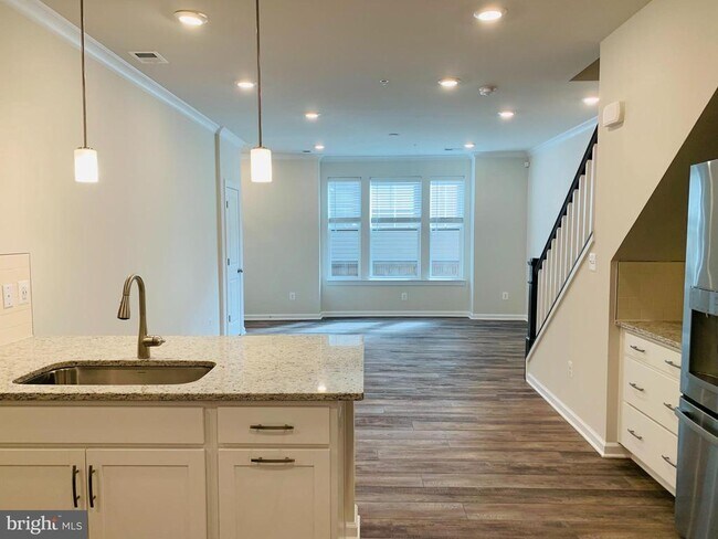 Building Photo - 22486 Radford Point Ter