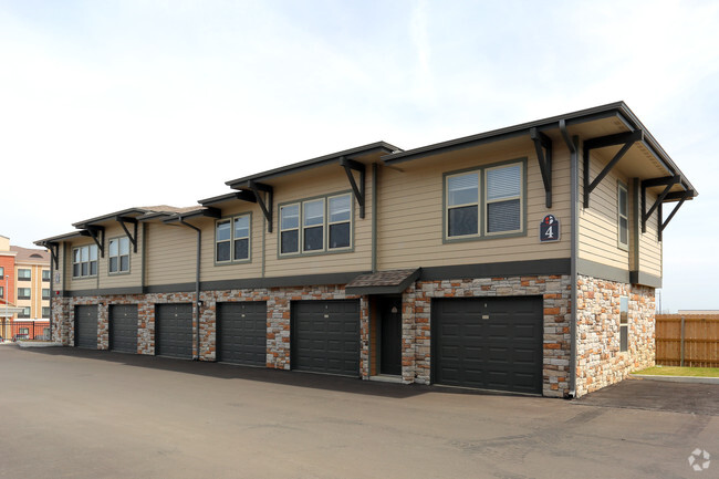 Building Photo - Grandview Heights Apartments