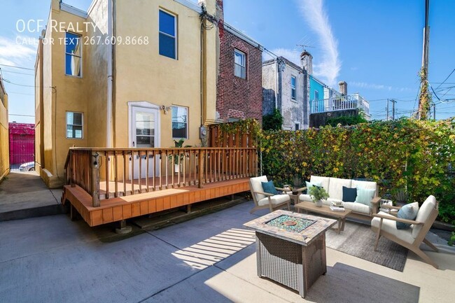 Building Photo - Gorgeous Port Richmond Home