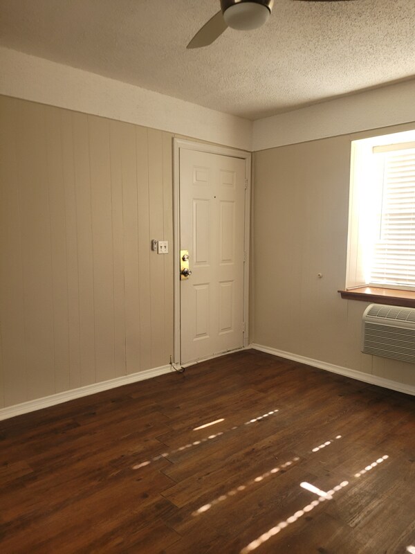 Foto del edificio - 922 NW 21st St