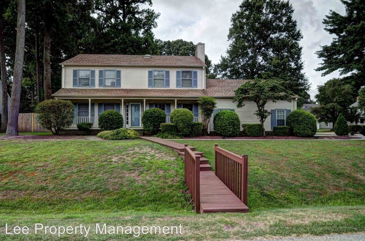 4 br, 2.5 bath House 100 Jonathan Junction House for Rent in