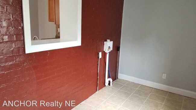 Building Photo - 3 br, 1.5 bath House - 6627 Jackson St