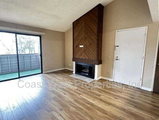 Foto del edificio - 9249 Village Glen Dr