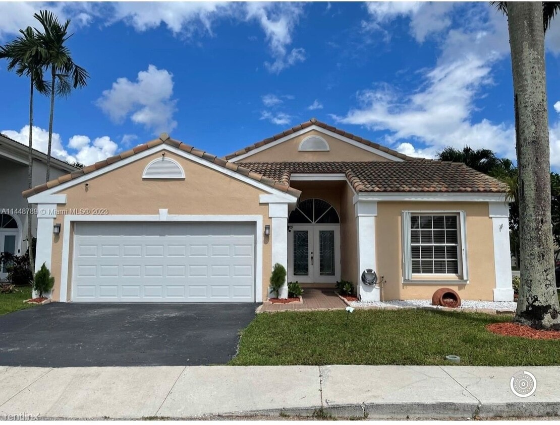 14001 Oak Ridge Dr, Davie, FL 33325 House Rental in Davie, FL