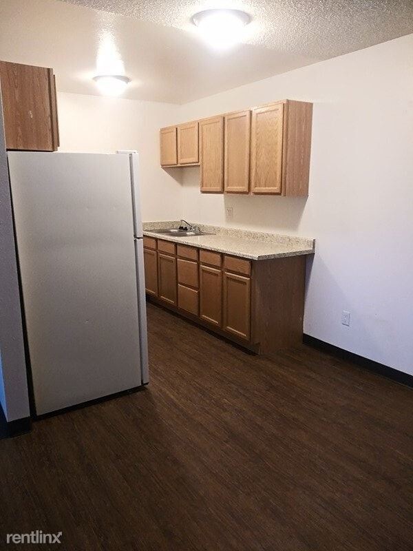 Building Photo - 1 br, 1 bath Apartment - 568 Marquette Drive