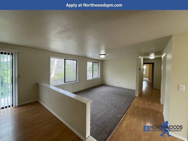 Foto del edificio - Beautiful Butte Creek View-3 Bedroom 2 Bat...