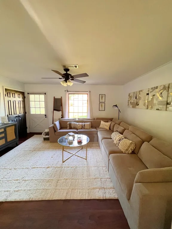 Photo - 1532 Millbranch Dr House