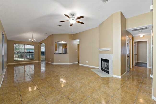 Building Photo - 2418 Orchard Run Way