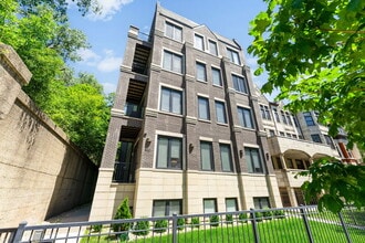 Building Photo - 4101 S Drexel Blvd