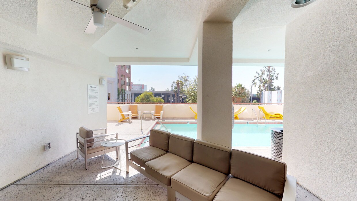 Photo - Icon Plaza Apartments