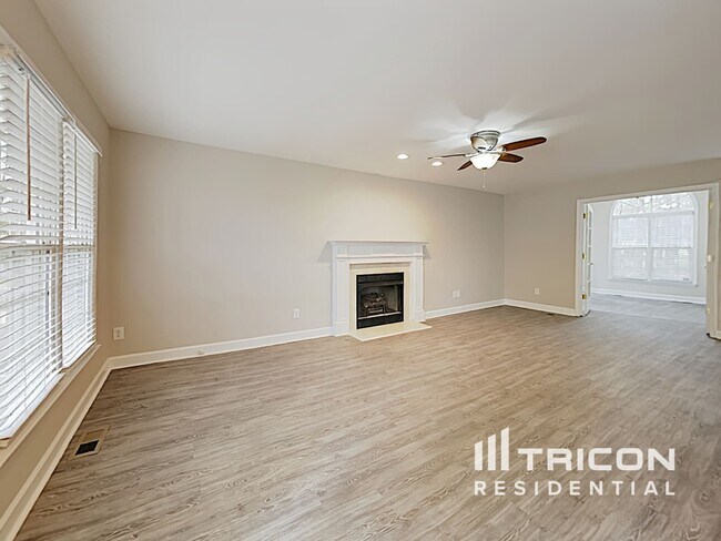 Building Photo - 999 St Catherines Dr