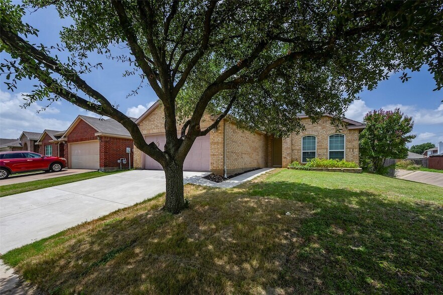 Foto principal - 6710 Waterlilly Dr