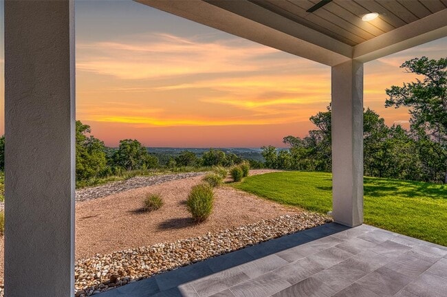 Building Photo - 8621 Nina Ln